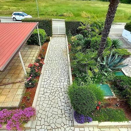 Apartment A4 Ines Near Beach Πόρετς Εξωτερικό φωτογραφία