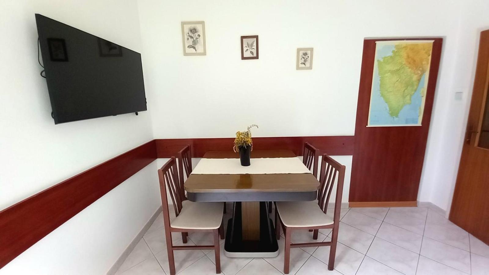 Apartment A4 Ines Near Beach Πόρετς Εξωτερικό φωτογραφία