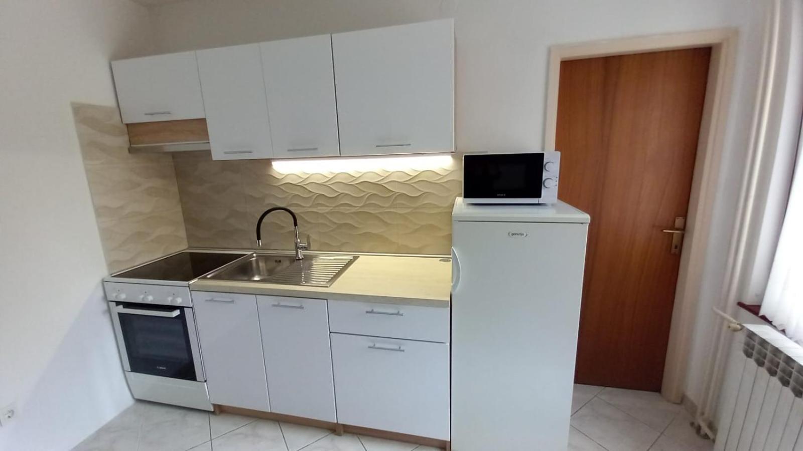 Apartment A4 Ines Near Beach Πόρετς Εξωτερικό φωτογραφία