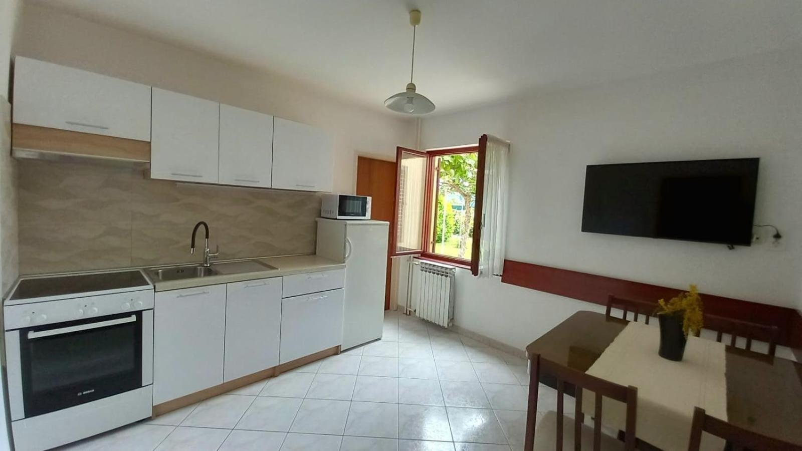 Apartment A4 Ines Near Beach Πόρετς Εξωτερικό φωτογραφία